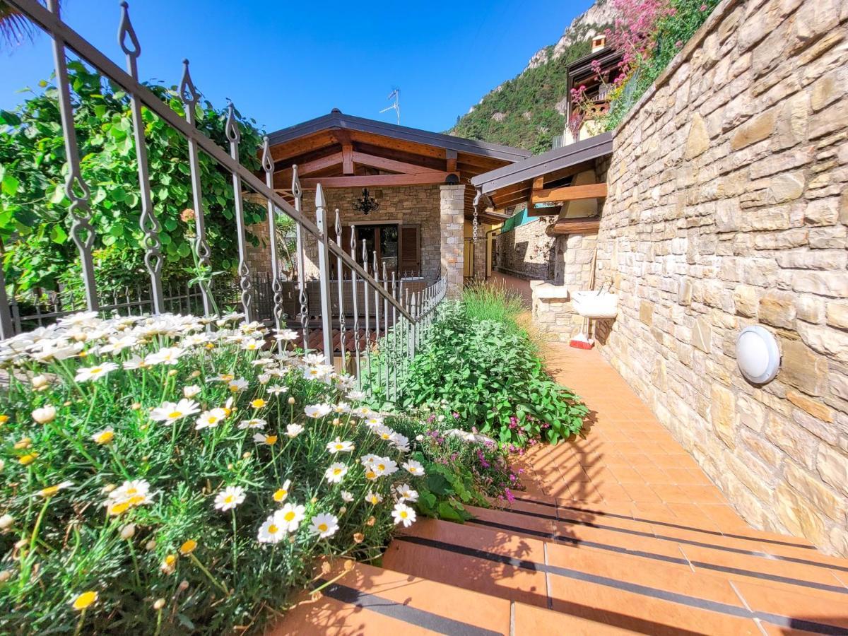 Villa Fior Di Loto Limone sul Garda Exterior foto