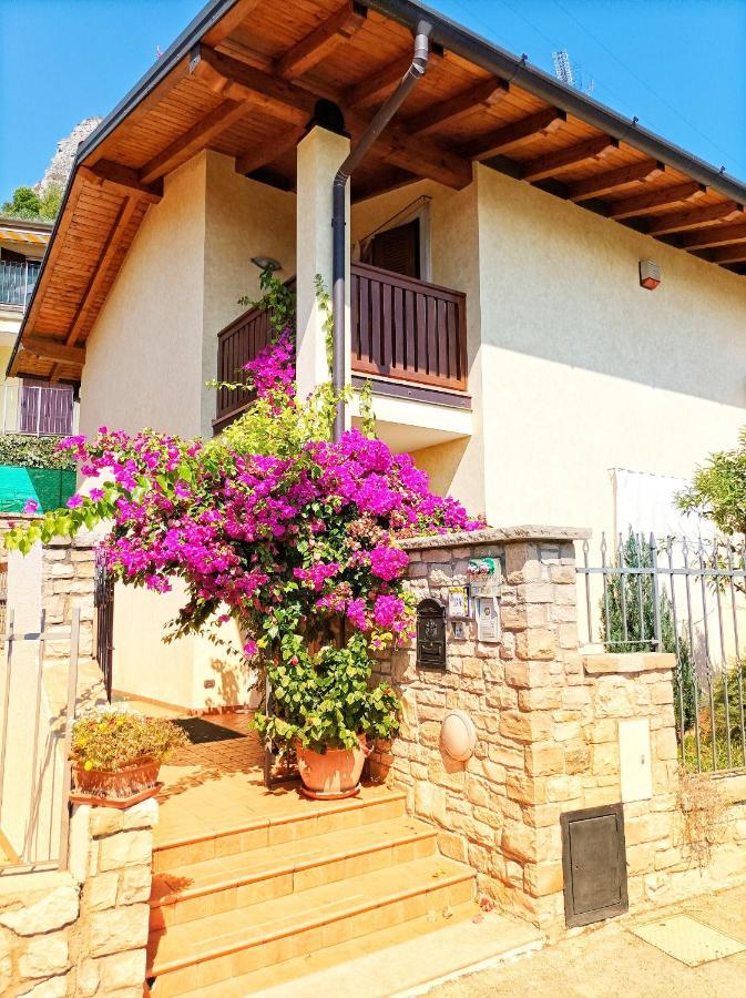 Villa Fior Di Loto Limone sul Garda Exterior foto